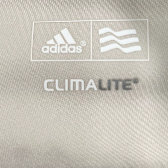 ADIDAS Women's ClimaLite Beige Double-Buttoned Bermuda Golf Shorts Size 6 - Picture 6 of 15